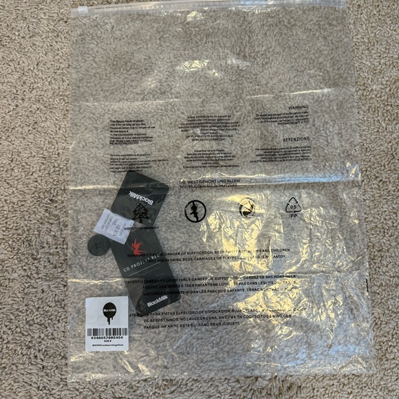 CROW SWARM CARGO PANTS LIMITED BLACKMILK NWOT SIZE 8 COMES WITH BELT - Picture 2 of 10